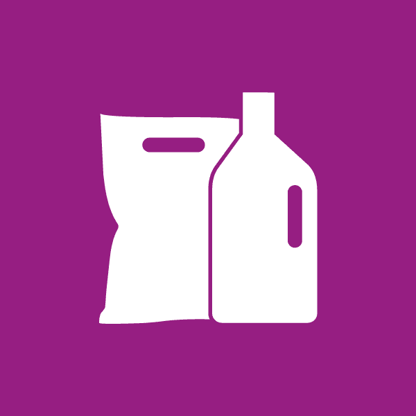 Rengjort plast samt mad- og drikkekartoner fra husholdninger